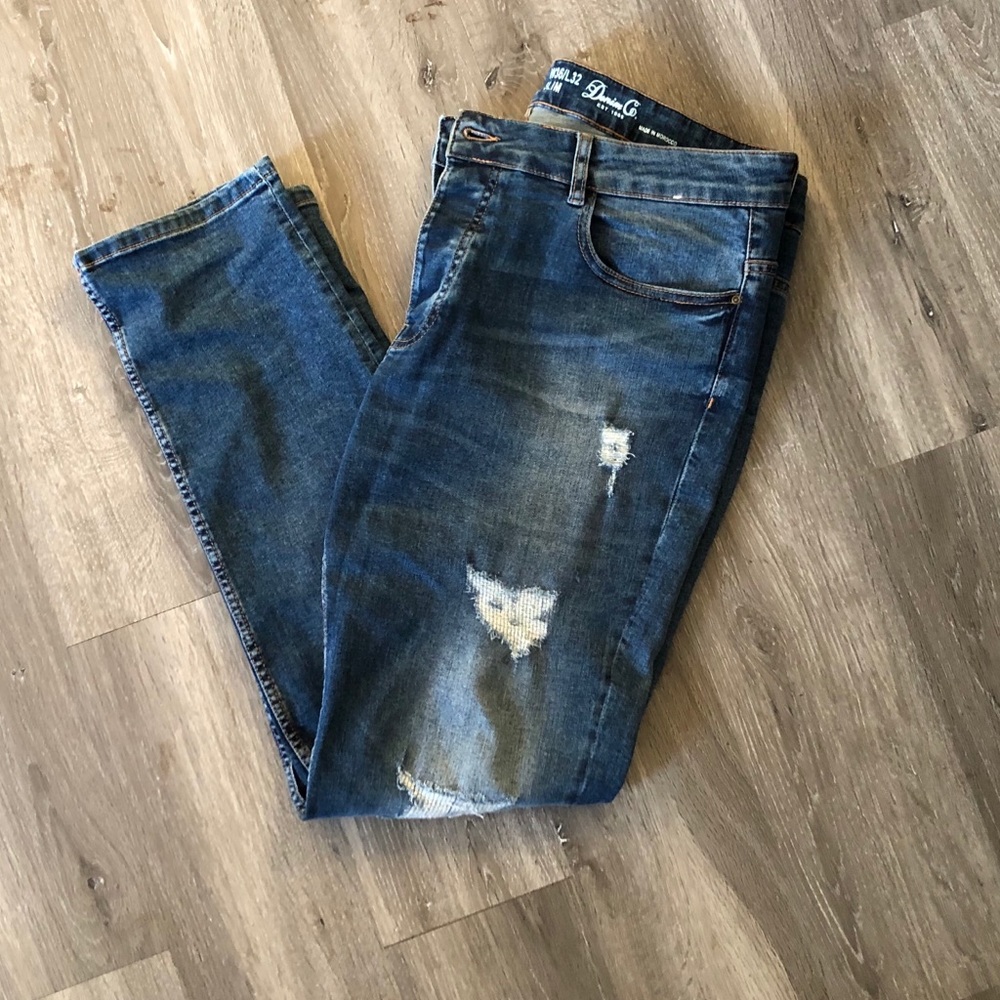 Men’s ripped jeans